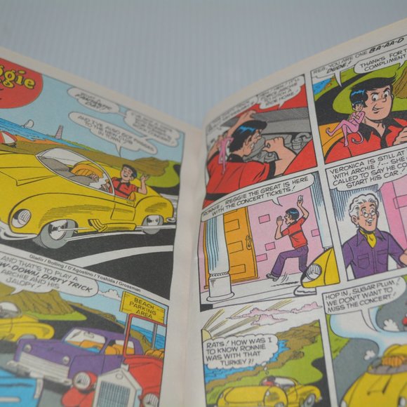 The Archie Library: #59 WORLD OF Archie Comics Book SUMMER  ANNUAL DIGEST 2016 - Picture 9 of 9